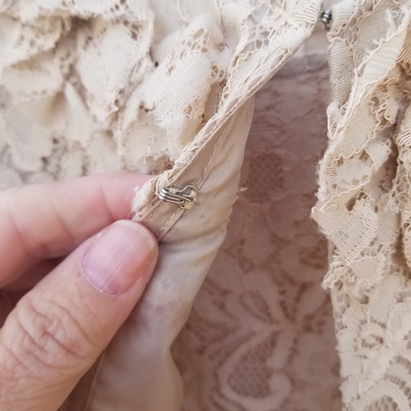 2pc lace dress with jacket. Dress size 16. Danny & Nicole. Light taupe - Picture 10 of 11